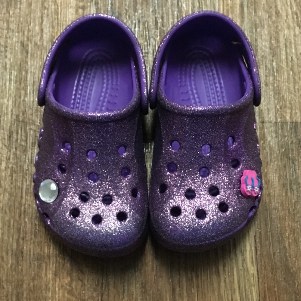 Purple glittery 6/7 Crocs
